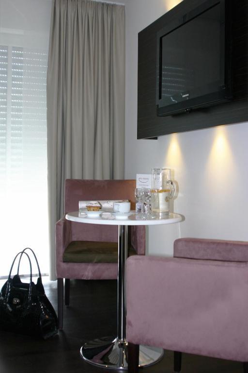 Hotel Zur Promenade Donauwörth Buitenkant foto